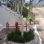 Pantelatos *